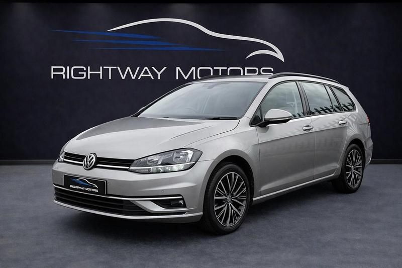 Used VW Golf VII SE 110 HP (80 kW) 2018 Silver Estate