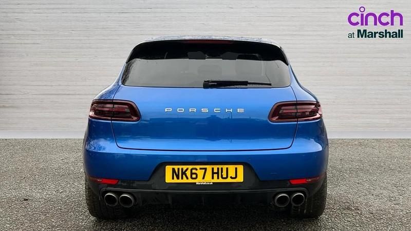 Used Porsche Macan 258 HP (189 kW) 2017 Blue SUV