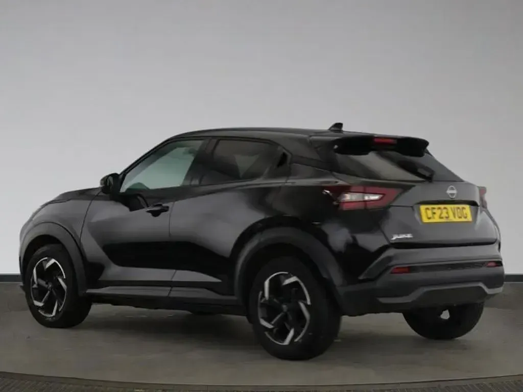 Used Nissan Juke N-Connecta 114 HP (83 kW) 2023 Black SUV