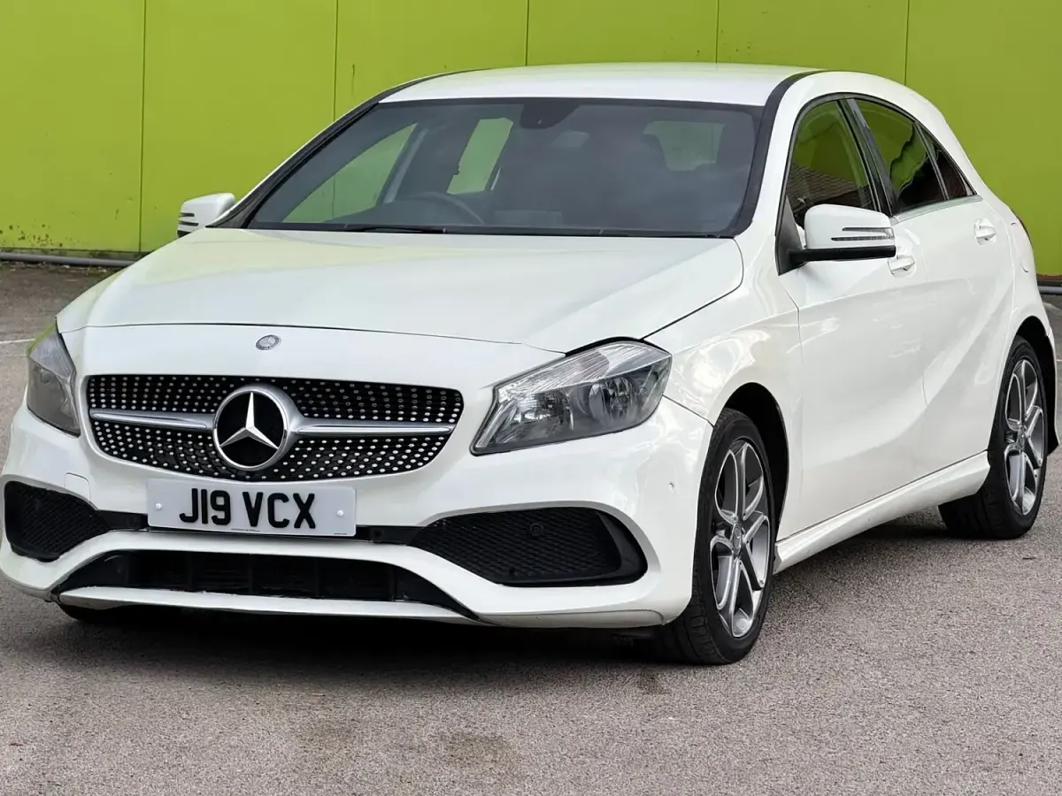 Used Mercedes A180 2015 White Hatchback