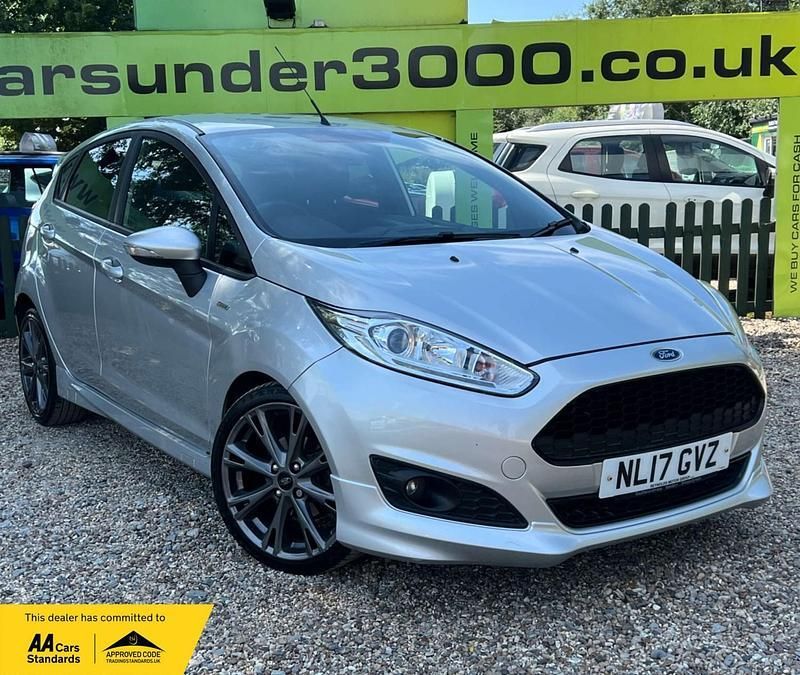 Silver Used 2017 Ford Fiesta ST-Line Hatchback | £6,550 (Fair price) - Image 1/4