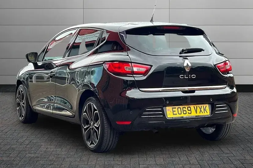 Used Renault Clio Iconic 90 HP (66 kW) 2019 Black Hatchback