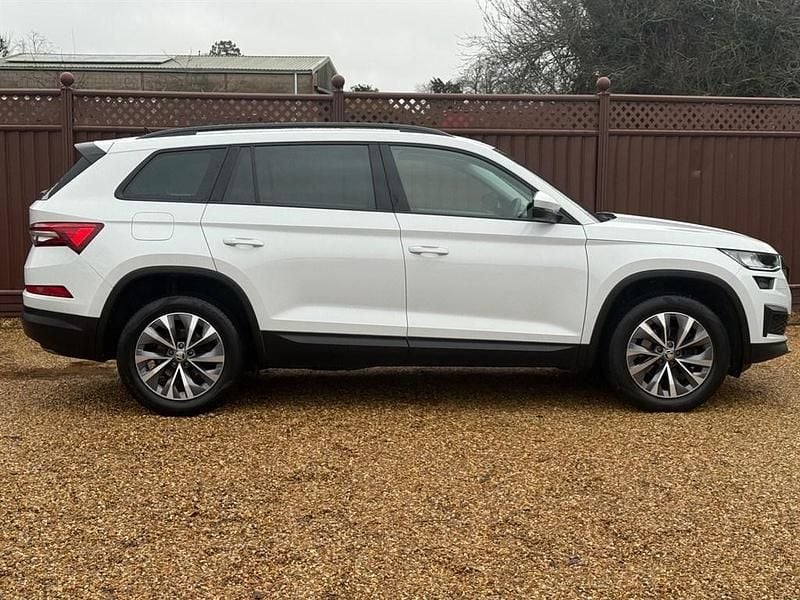 Used Skoda Kodiaq SE Drive 2023 White SUV