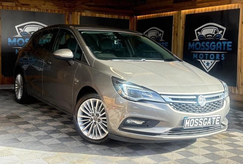 Used Vauxhall Astra Elite 150 HP (110 kW) 2017 Grey Hatchback