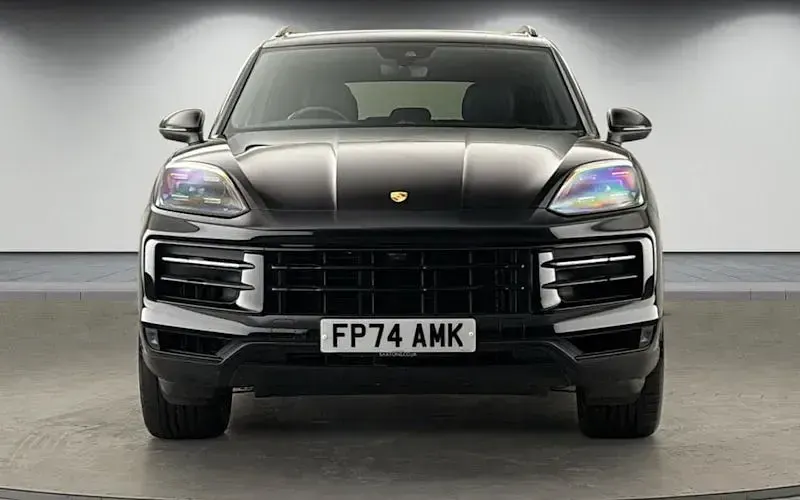 Usado Porsche Cayenne 470 HP (345 kW) 2024 Preto SUV
