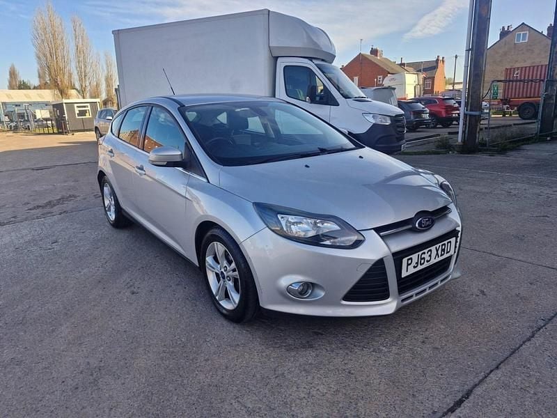Used Ford Focus Zetec 2013 Silver Hatchback