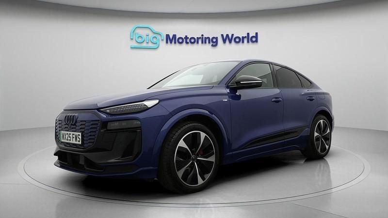 Used Audi Q6 Sportback e-tron 284 kW (387 HP) 2025 Blue SUV