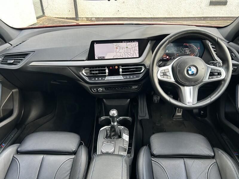 Used BMW 118 M Sport 135 HP (99 kW) 2022 Red Hatchback