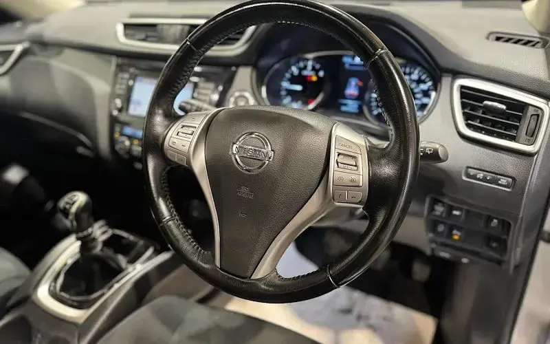Used Nissan X-Trail N-TEC 131 HP (96 kW) 2015 Silver SUV