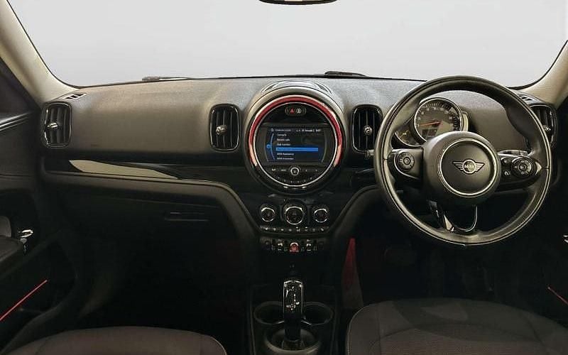 Used Mini Cooper Classic 136 HP (100 kW) 2019 White Hatchback