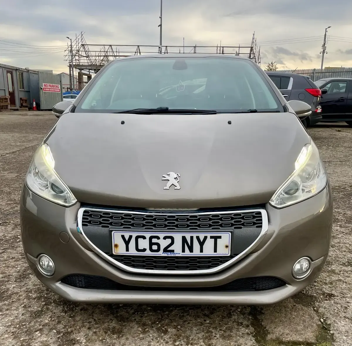 Used Peugeot 208 Allure 82 HP (60 kW) 2012 Grey Hatchback