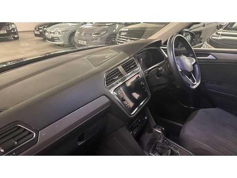 Used VW Tiguan Allspace Life 150 HP (110 kW) 2023 Atlantic blue SUV
