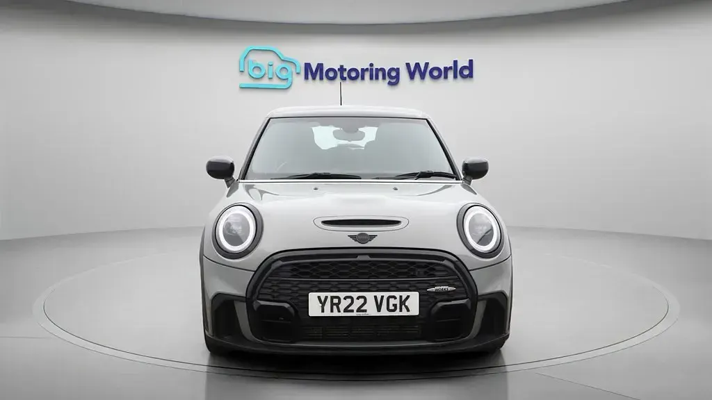 Usado Mini Cooper S Hatch 178 HP (130 kW) 2022 Cinzento Citadino