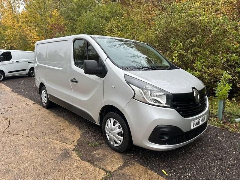 Used Renault Trafic Business 2016 Silver MPV