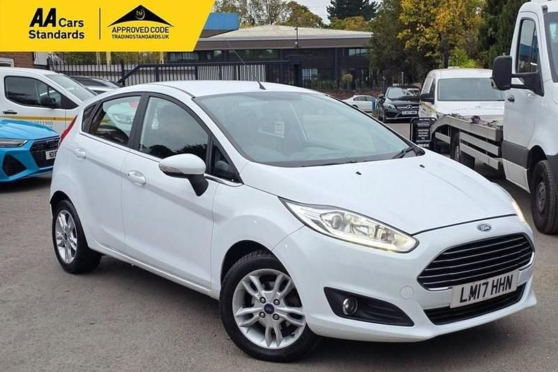 White Used 2017 Ford Fiesta Zetec Hatchback | £5,495 (Fair price) - Image 1/1