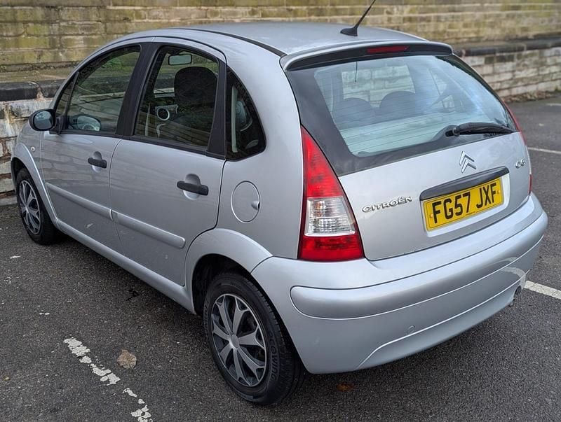 Używany Citroën C3 2007 Srebrny Hatchback