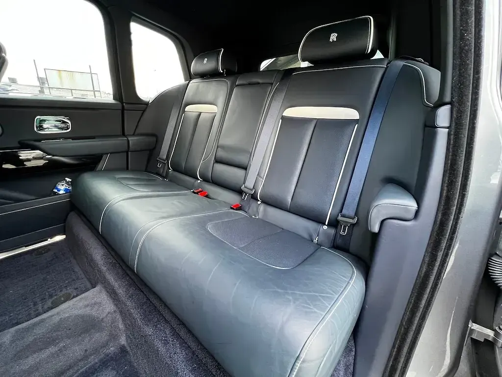 Used Rolls Royce Cullinan 563 HP (414 kW) 2020 Jubilee silver SUV