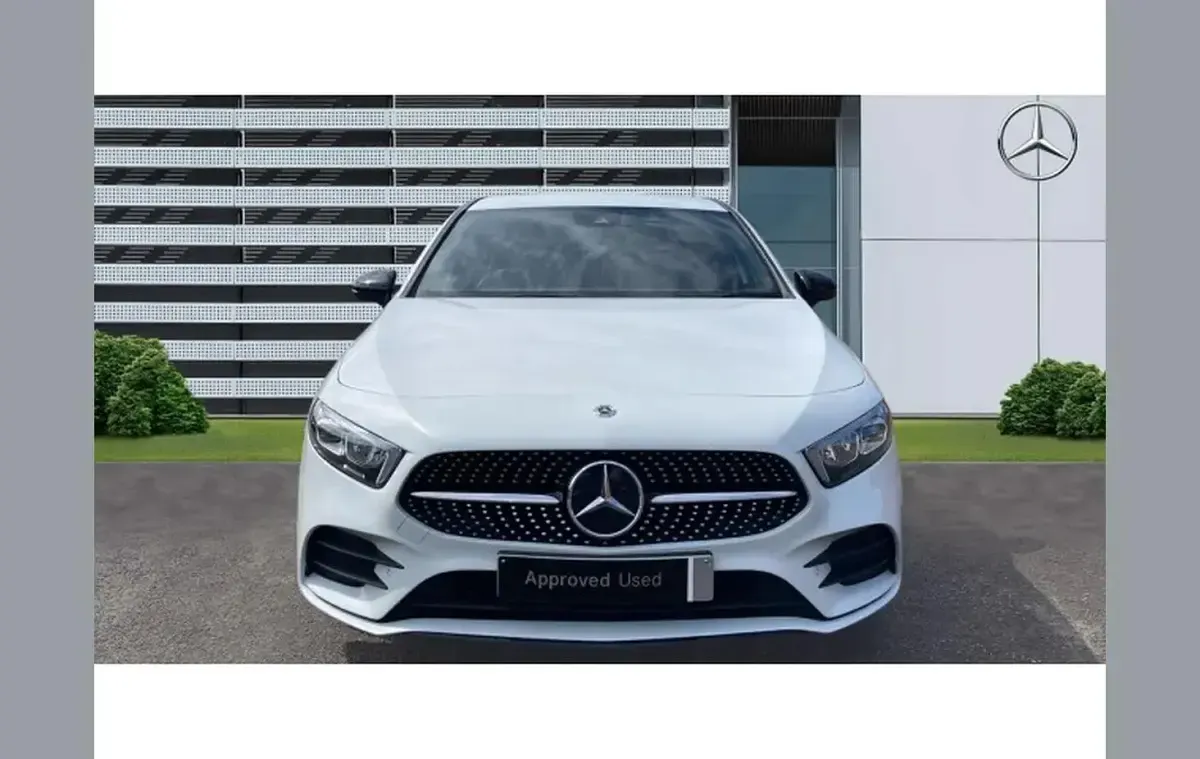 Used Mercedes A180 AMG Line Premium 136 HP (100 kW) 2023 White Hatchback