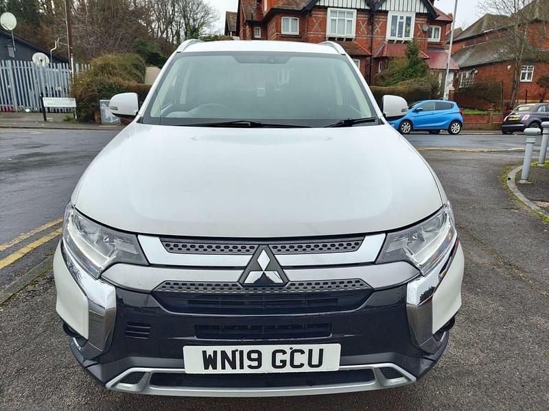 Used Mitsubishi Outlander 2019 White SUV
