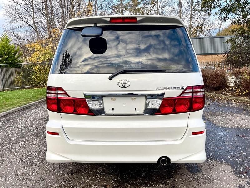 Used Toyota Alphard Edition 2008 Pearl white MPV