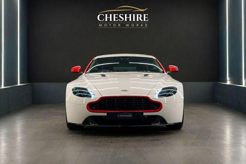 Used Aston Martin Vantage 430 HP (316 kW) 2014 White Coupe