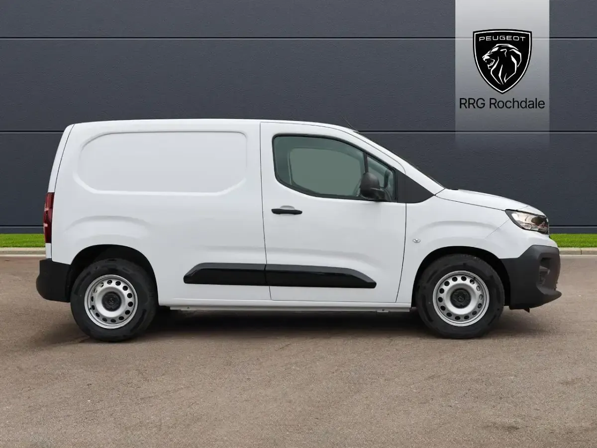 Used Peugeot Partner 134 HP (98 kW) 2025 White MPV