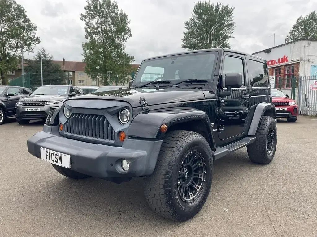 Used Jeep Wrangler Overland 197 HP (144 kW) 2012 Black SUV