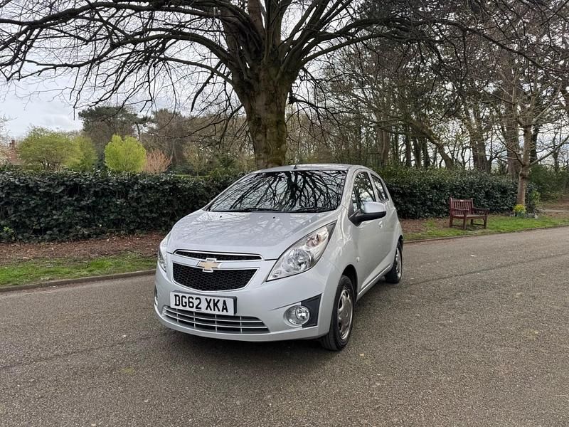 Used Chevrolet Spark LS 68 HP (50 kW) 2012 Silver Hatchback