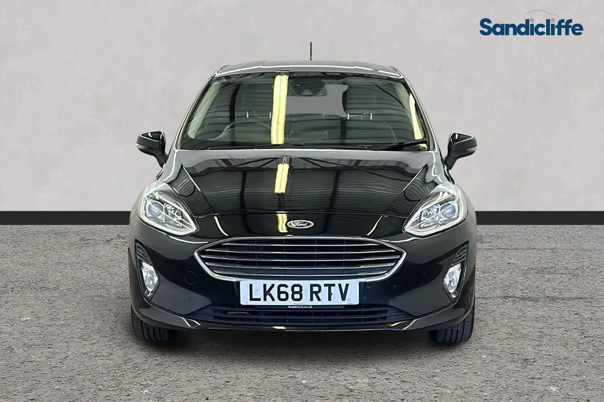 Used Ford Fiesta Titanium 125 HP (91 kW) 2018 Black Hatchback
