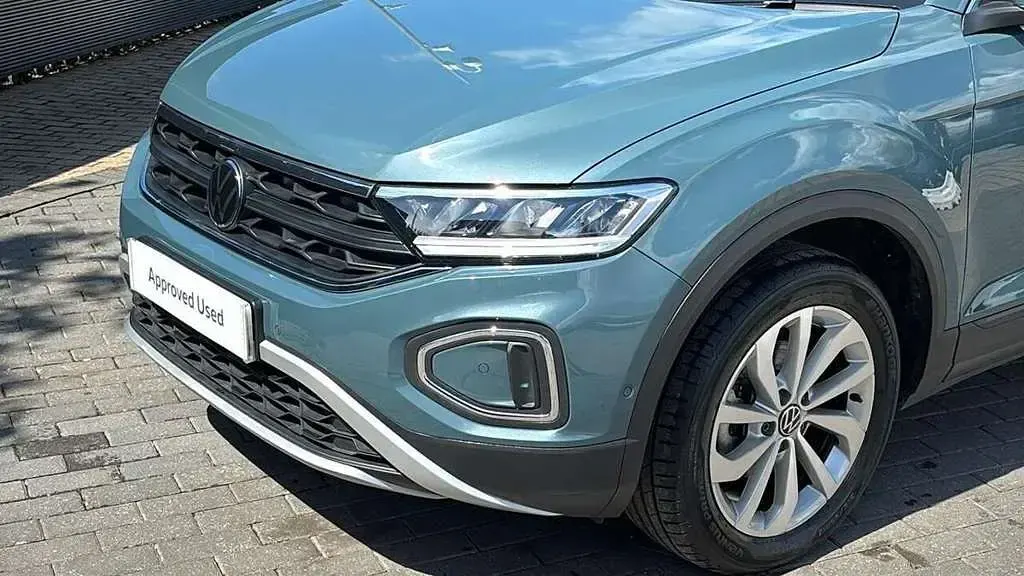 Used VW T-Roc Match 150 HP (110 kW) 2025 Blue SUV