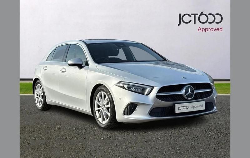 Used Mercedes A180 Executive 134 HP (98 kW) 2019 Silver Hatchback