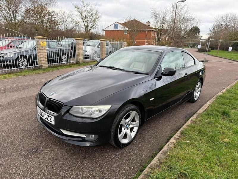Used BMW 320 2010 Black Coupe