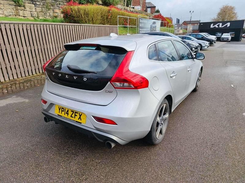 Begagnad Volvo V40 R-Design 2014 Silver Halvkombi