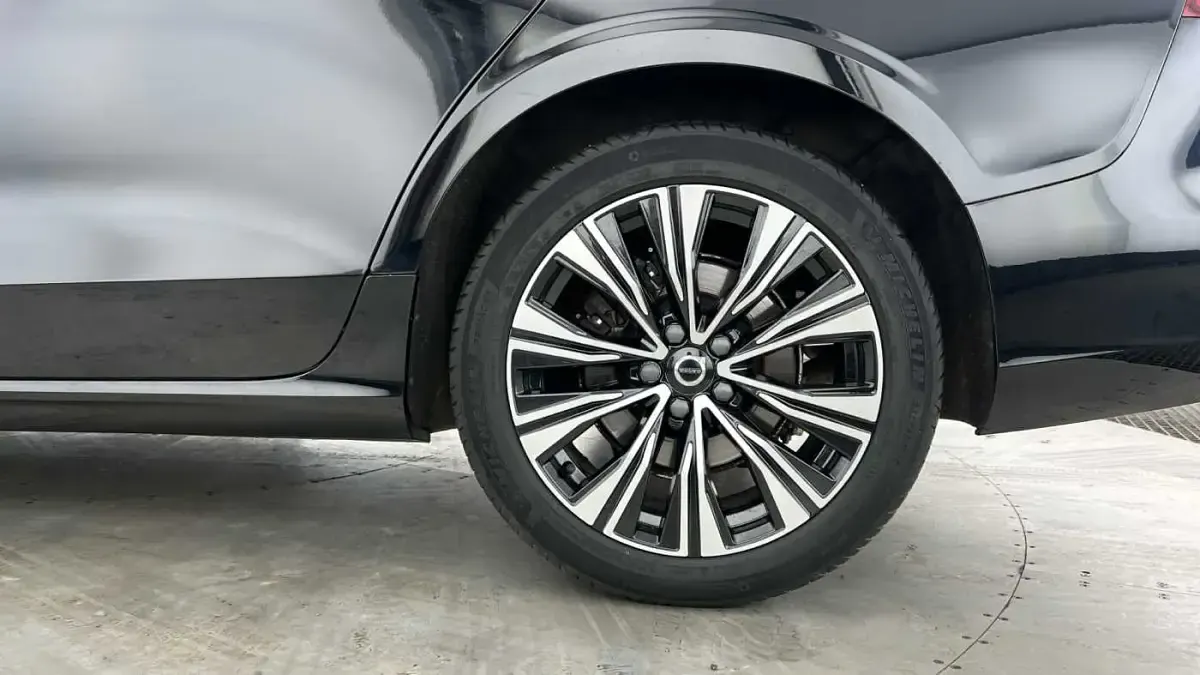 Used Volvo V60 Core 161 HP (118 kW) 2023 Estate