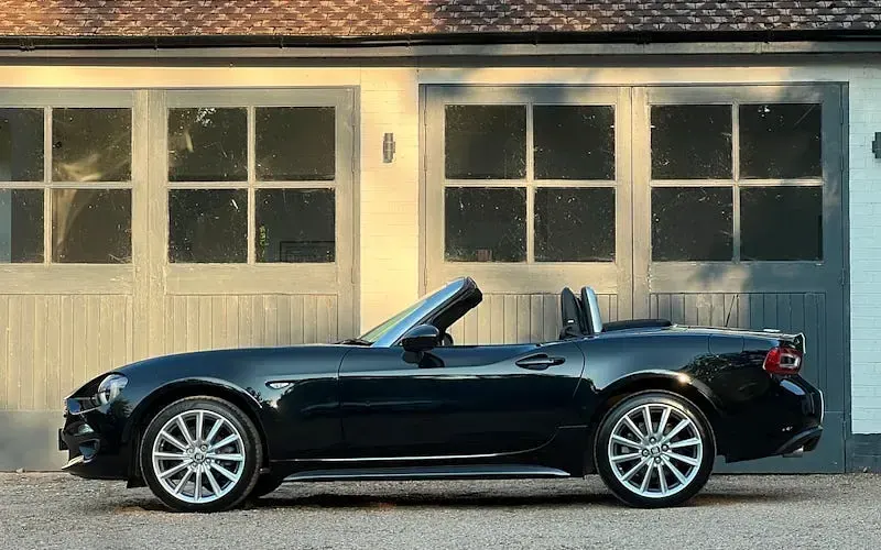 Used Fiat 124 Spider Lusso Plus 140 HP (102 kW) 2016 Black Cabriolet