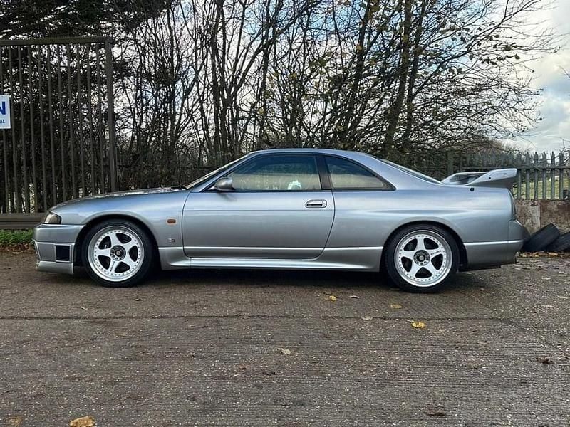 Used Nissan Skyline GT 1997 Silver Sedan