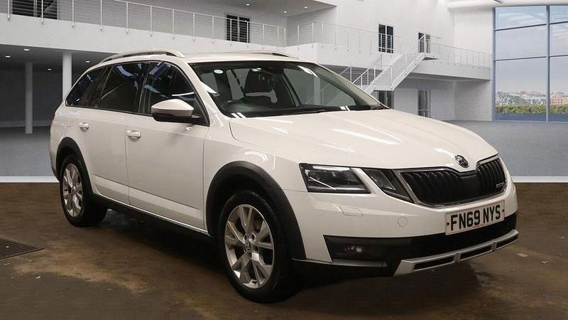 Used Skoda Octavia 150 HP (110 kW) 2019 White Estate