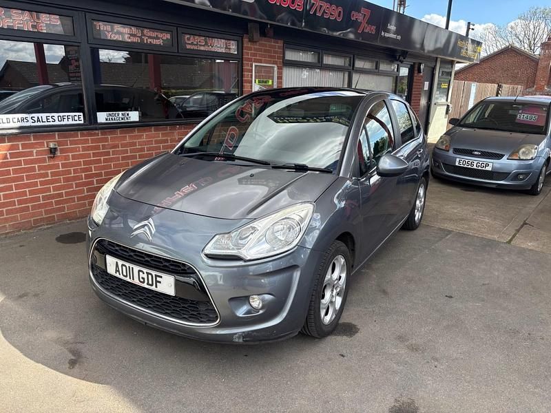 Begagnad Citroën C3 70 HK (51 kW) 2011 Grå Halvkombi