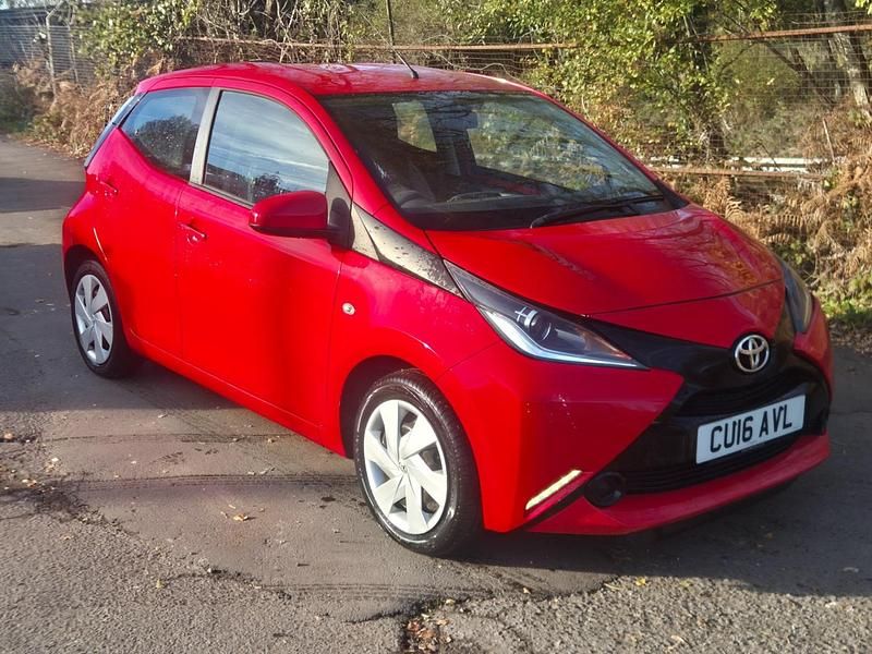 Red Used 2016 Toyota Aygo X-play Hatchback | £3,995 (Super price) - Image 1/2