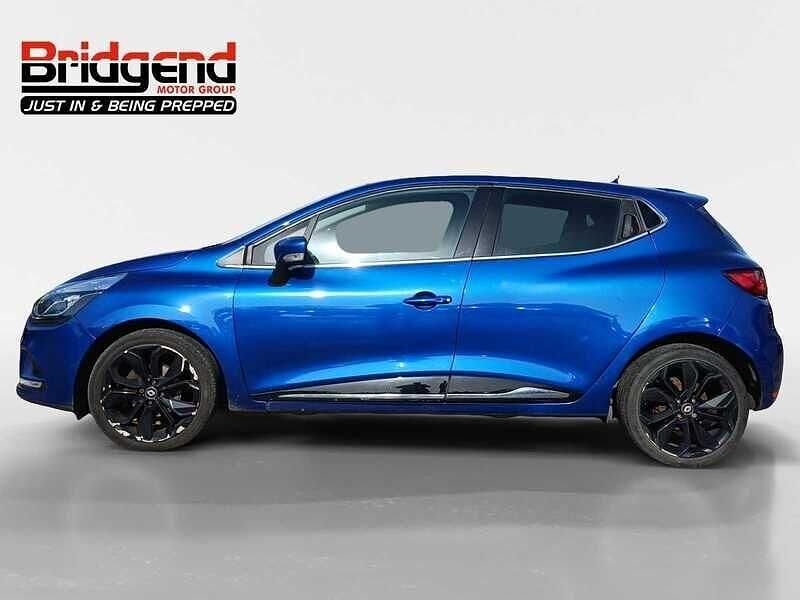 Used Renault Clio IV Iconic 2019 Blue Hatchback