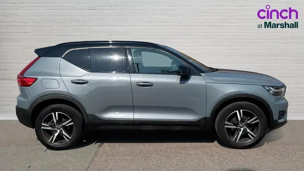 Used Volvo XC40 R-Design 163 HP (119 kW) 2020 Grey SUV