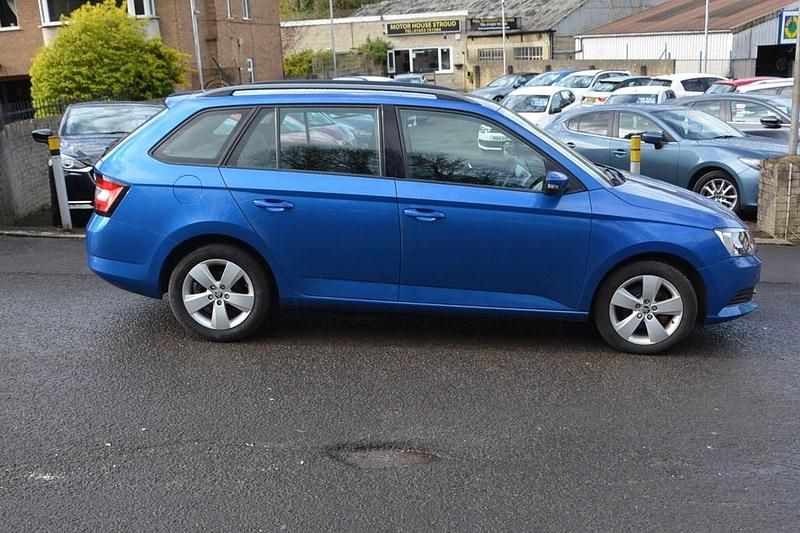 Used Skoda Fabia SE 2017 Blue Estate