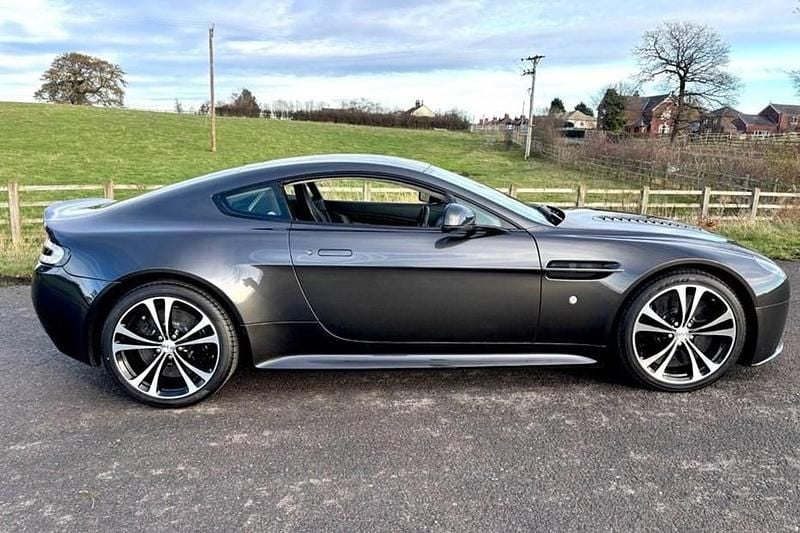 Used 2014 Aston Martin Vantage Coupe | £75,990 (Good price) - Image 1/1