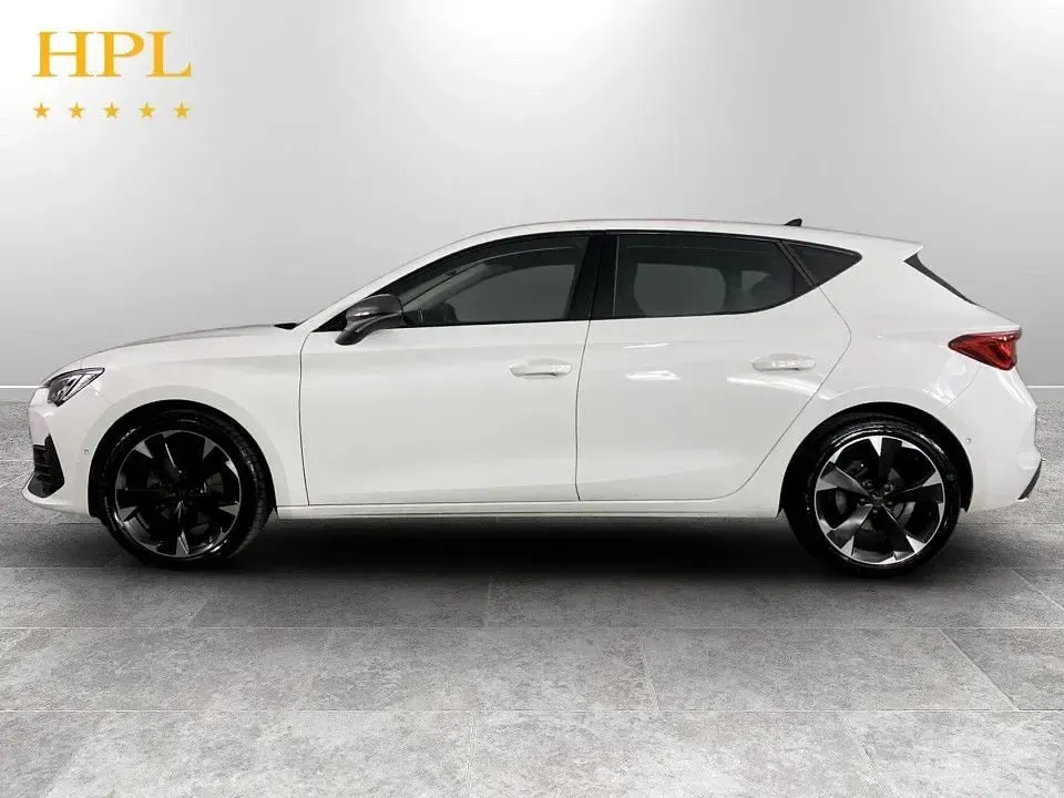 Used Cupra Leon 150 HP (110 kW) 2024 White Hatchback