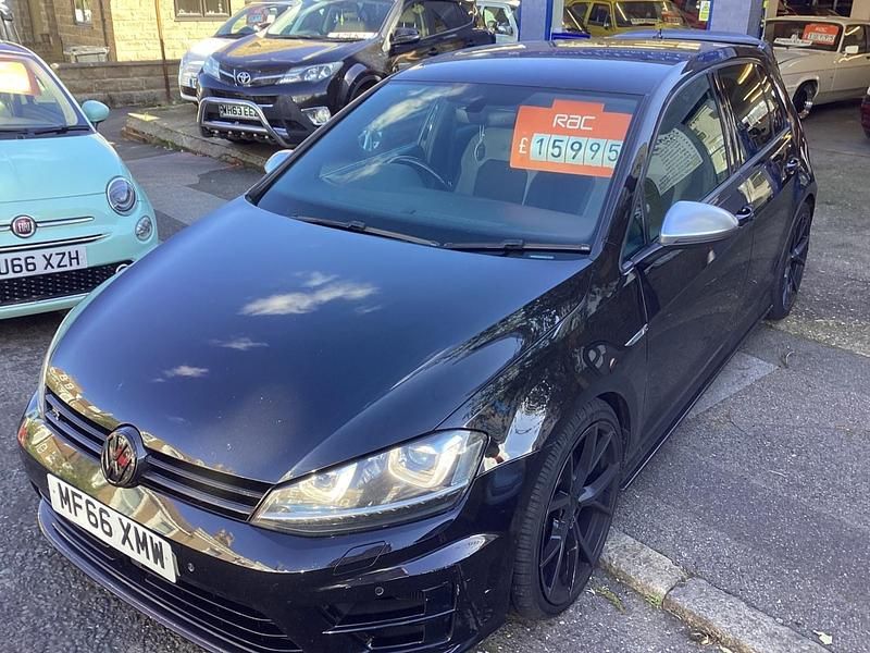 Black Used 2016 VW Golf VII R Hatchback | £15,250 (Fair price) - Image 1/4