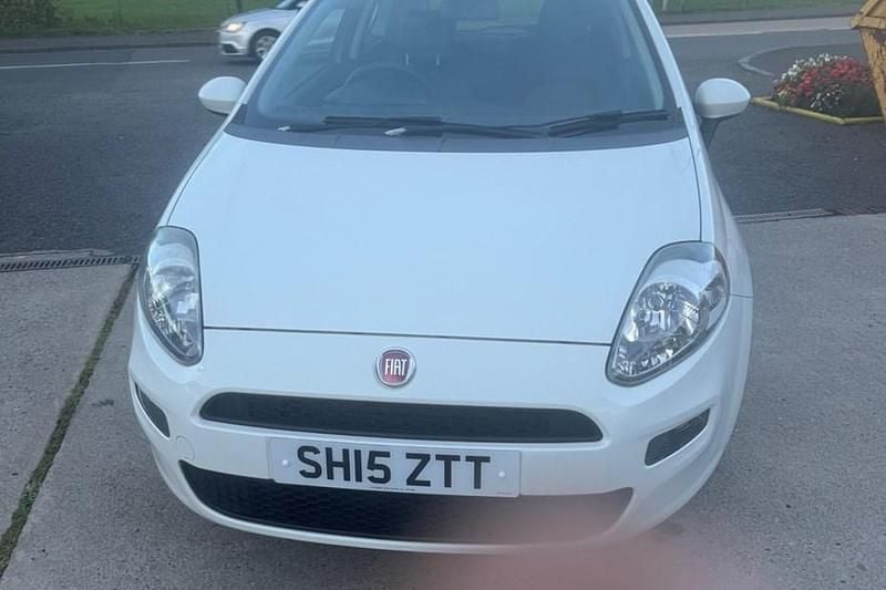 White Used 2015 Fiat Punto Pop Hatchback | £2,250 (Good price) - Image 1/1
