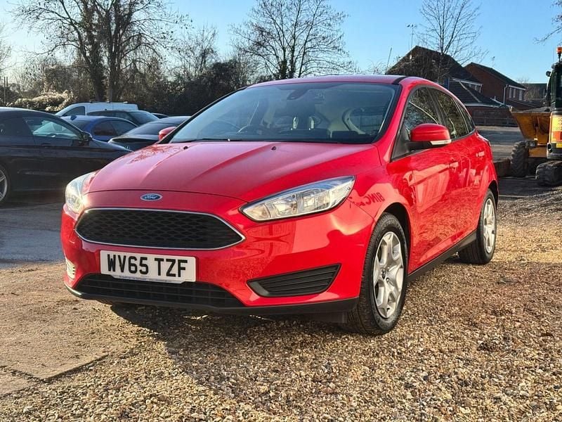 Used Ford Focus Style 2015 Red Hatchback