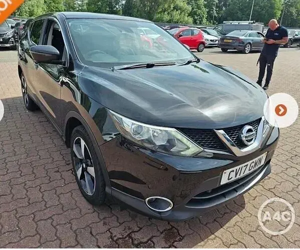 Used Nissan Qashqai N-Connecta 110 HP (80 kW) 2017 Black SUV