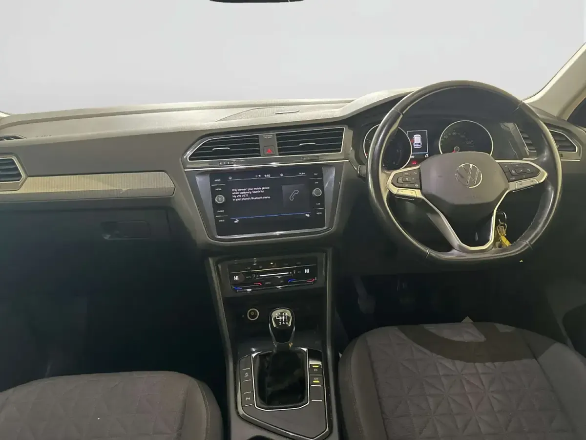 Second-hand VW Tiguan Life 150 CP (110 kW) 2022 Negru SUV