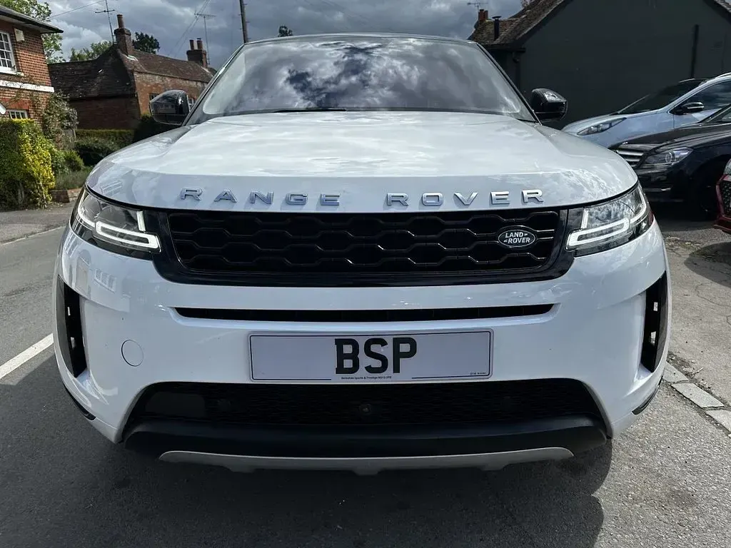 Used Land Rover Range Rover evoque HSE 180 HP (132 kW) 2019 White SUV
